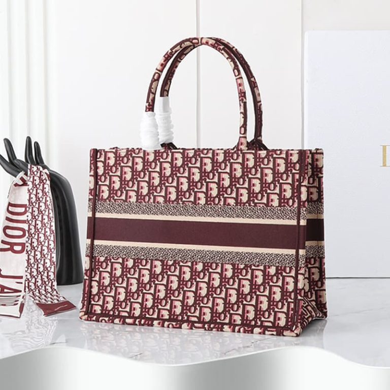 GUCCI High-quality women shoulder bag Handbag Large capacity Surface letter embroidery-2
