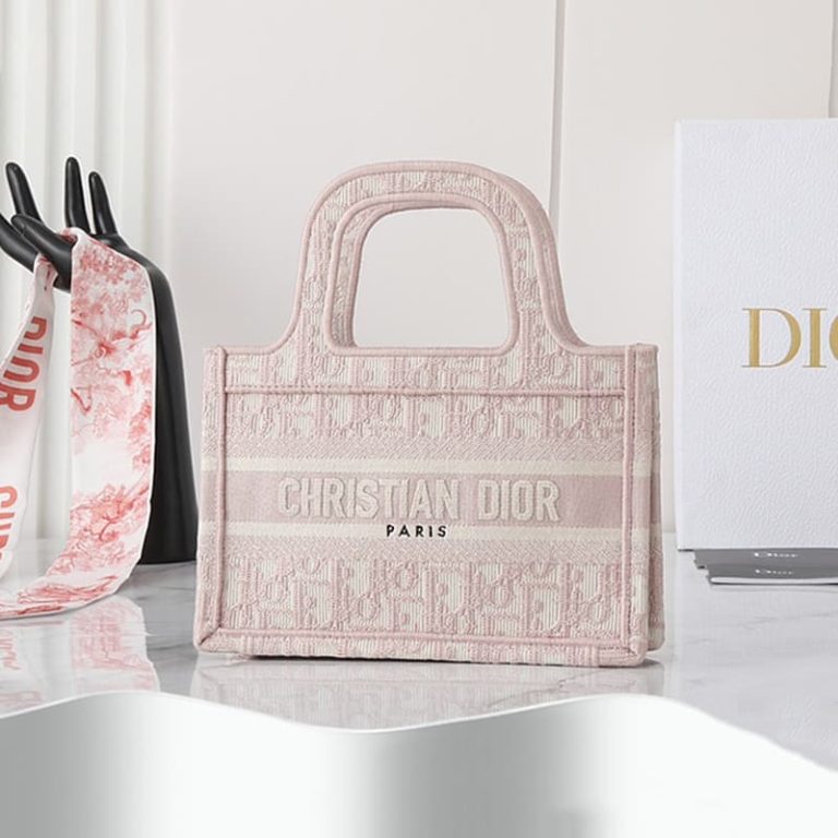 GUCCI High-quality women shoulder bag Handbag Large capacity Surface letter embroidery-5