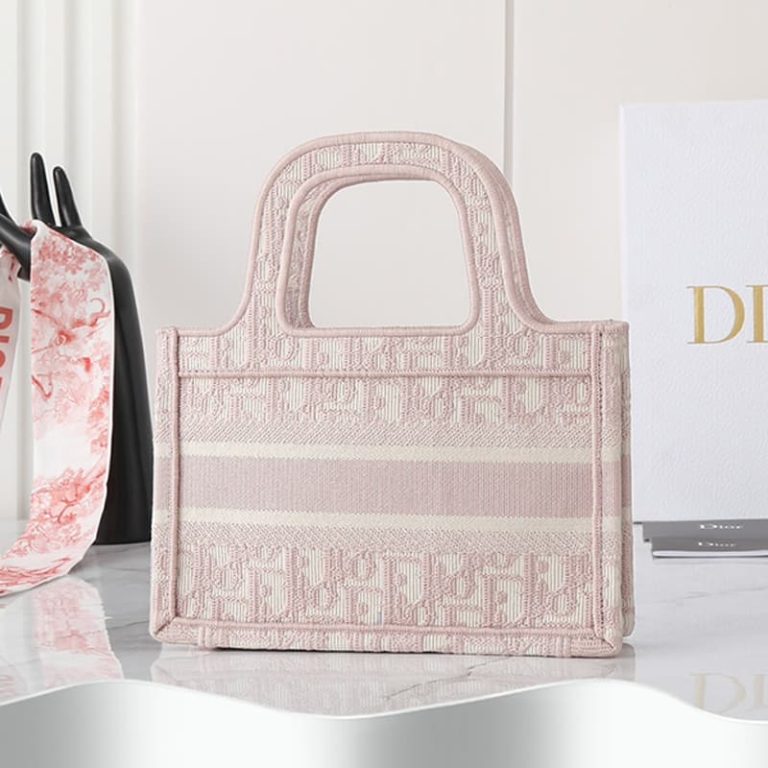 GUCCI High-quality women shoulder bag Handbag Large capacity Surface letter embroidery-6