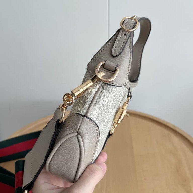 GUCCI High quality women shoulder bag Tote bag Canvas monogrammed embroidered surface Gold tone push in latch hardware-8