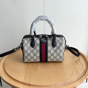 GUCCI High quality women shoulder bag Tote bag Classic interlocking double G shape accessories 14*21.5*11.5CM LB392