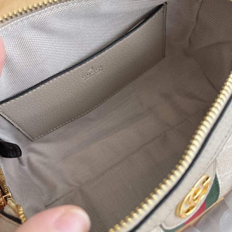 GUCCI High quality women shoulder bag Tote bag Classic interlocking double G shape accessories-8