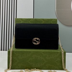 GUCCI High-quality women shoulder bag handbag Flap design and front gold accessories 20*11CM LB401
