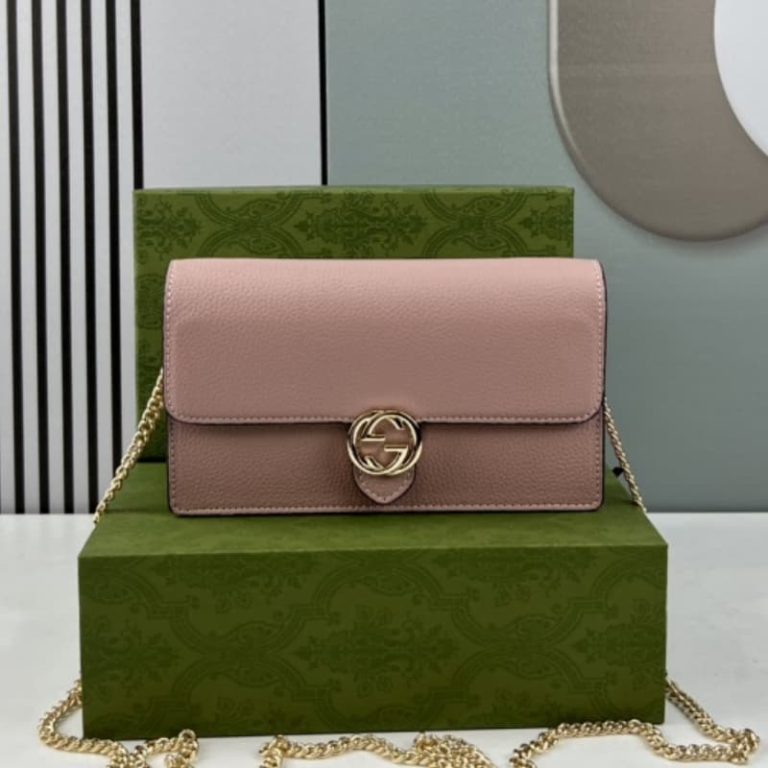 GUCCI High-quality women shoulder bag handbag Flap design and front gold accessories-6