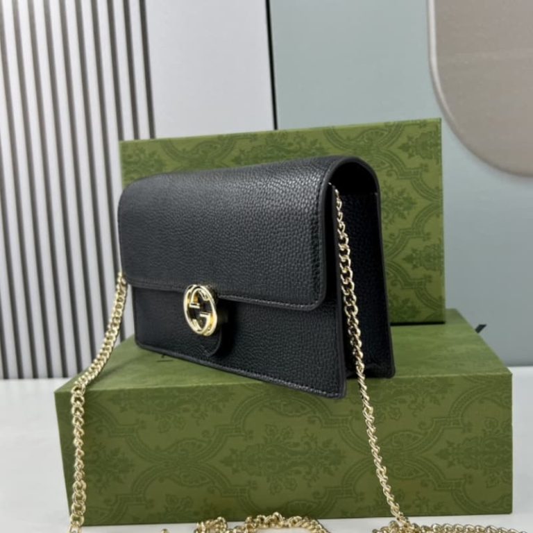 GUCCI High-quality women shoulder bag handbag Flap design and front gold accessories-8