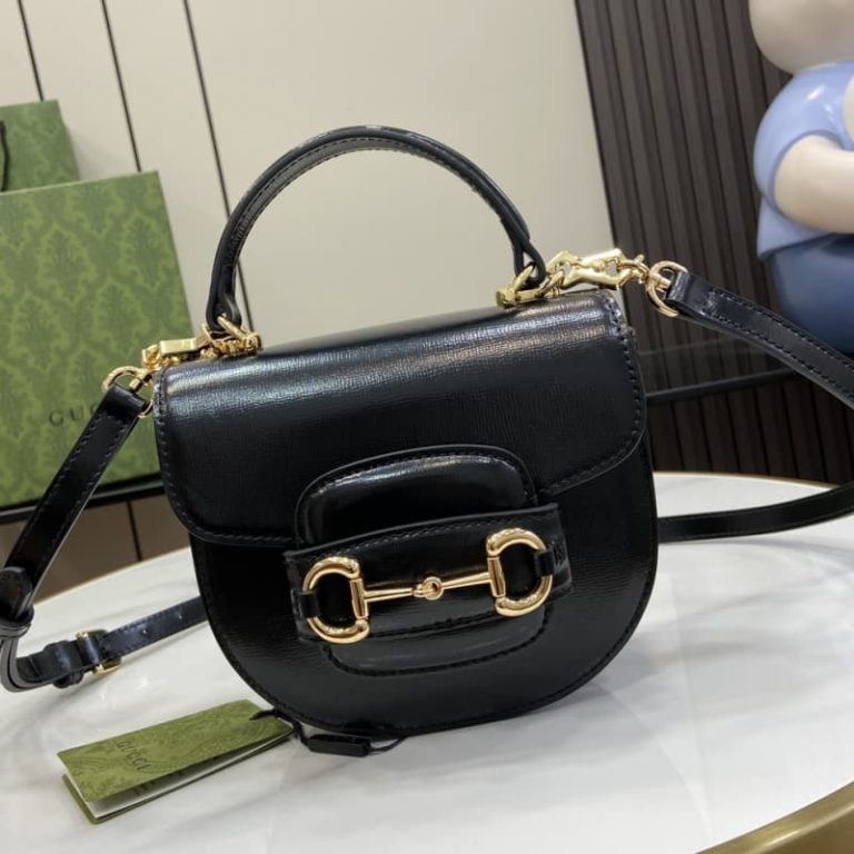 GUCCI best quality women mini handbag shoulder bag Flap closure and detachable shoulder design-5