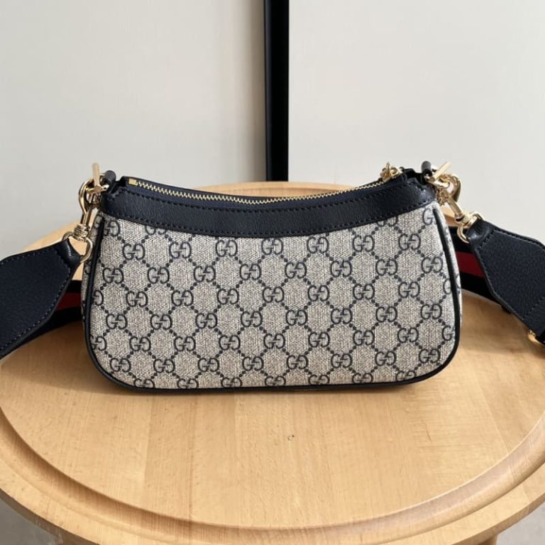 GUCCI high quality women handbag double G pendant front decorated with double G decoration-2
