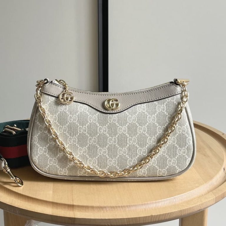 GUCCI high quality women handbag double G pendant front decorated with double G decoration-3
