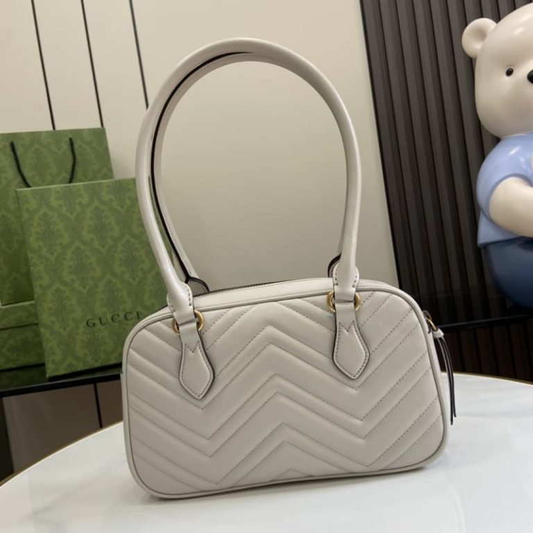GUCCI high quality women handbag front decorated with double G decoration-2