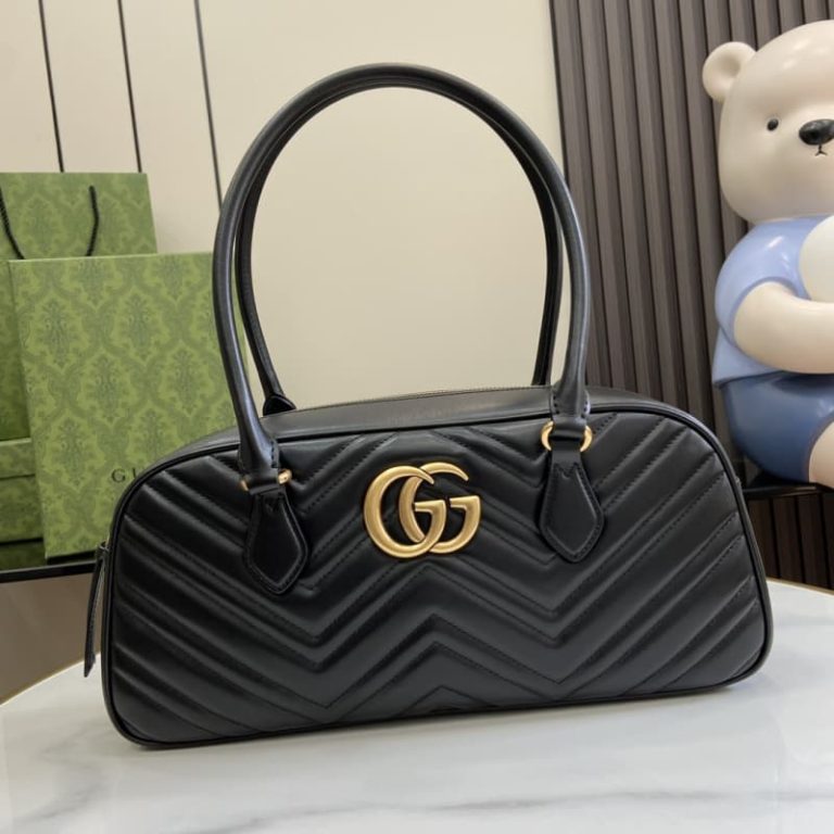 GUCCI high quality women handbag front decorated with double G decoration-3