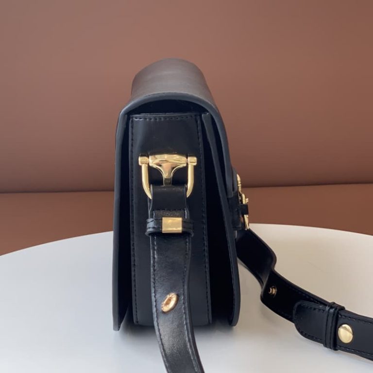 GUCCI high quality women shoulder bag Men crossbody bag letter embroidery surface-9
