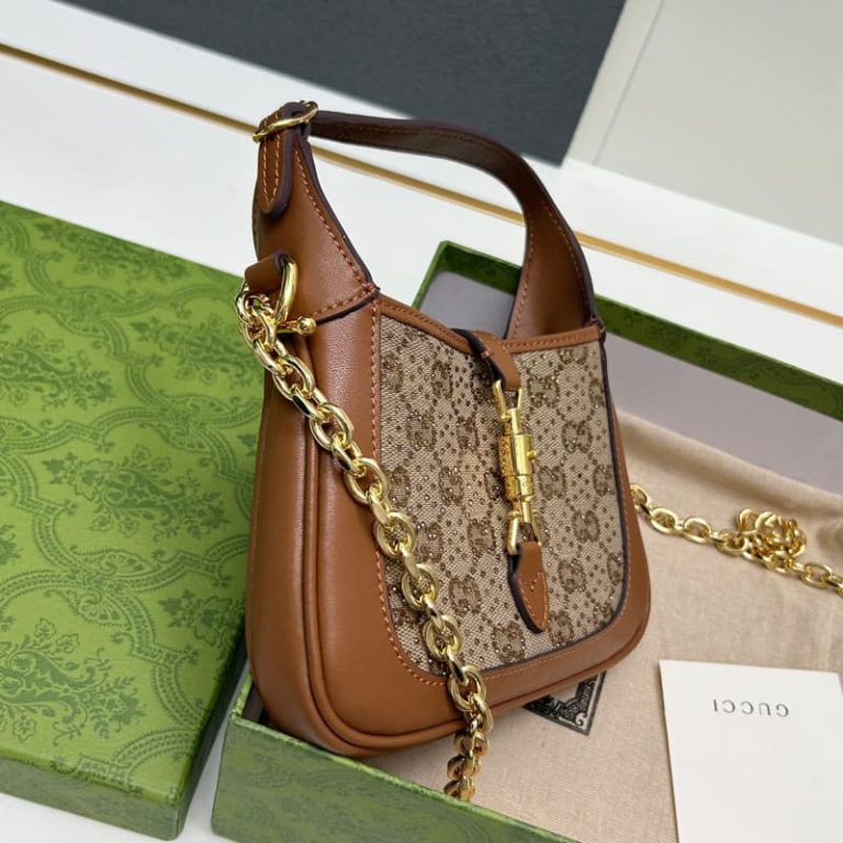 GUCCI high quality women shoulder bag handbag surface GG pattern and gold logo accessories design-9