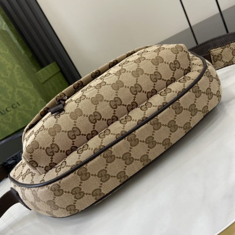 Gucci GG Emblem small crossbody bag-4