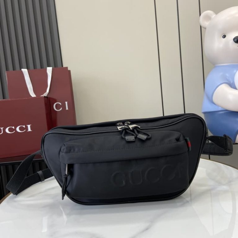 Gucci GG Emblem small crossbody bag-9