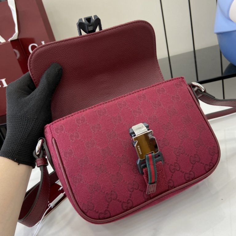 Gucci Mini GG crossbody bag in Rosso Ancora red GG canvas-7