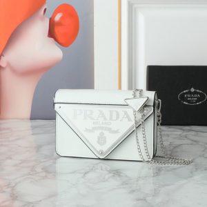 Prada high quality Spazzolato Triangle Logo Chain Bag 17x9.5x3.5cm LB470