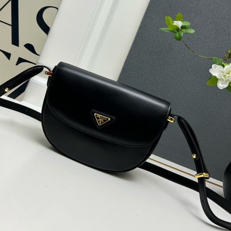 High quality Prada Unisex Shoulder bag Crossbody bag Flap design Front iconic logo pattern-3