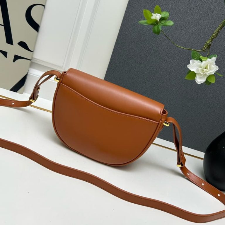 High quality Prada Unisex Shoulder bag Crossbody bag Flap design Front iconic logo pattern-6