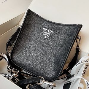 High quality Prada thick shoulder strap crossbody tote bag Men crossbody bag Women shoulder bag Front iconic logo pattern 19*6*20CM LB504