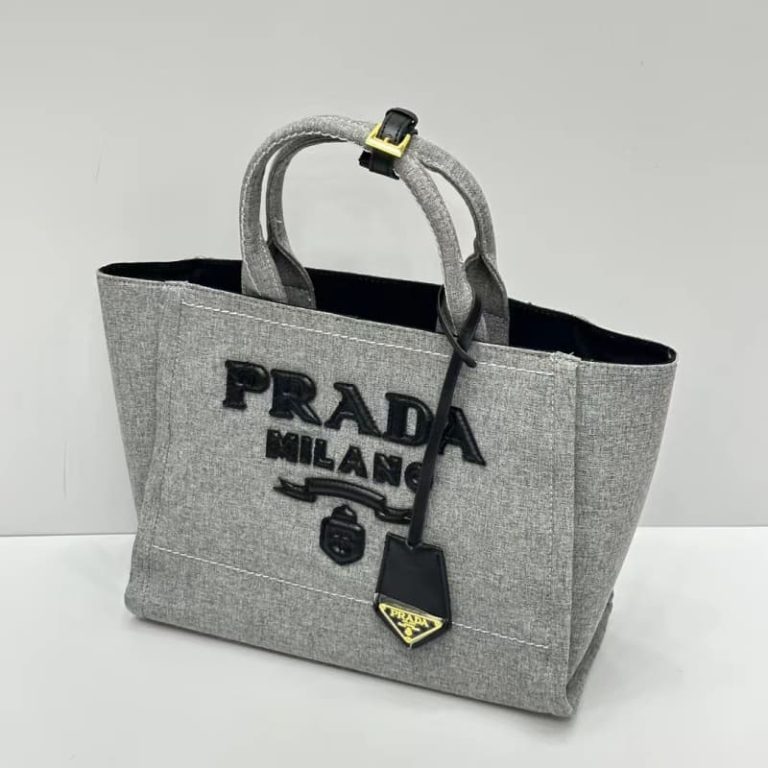 High quality Prada unisex canvas handbag The front logo pattern is equipped with a small tag-7