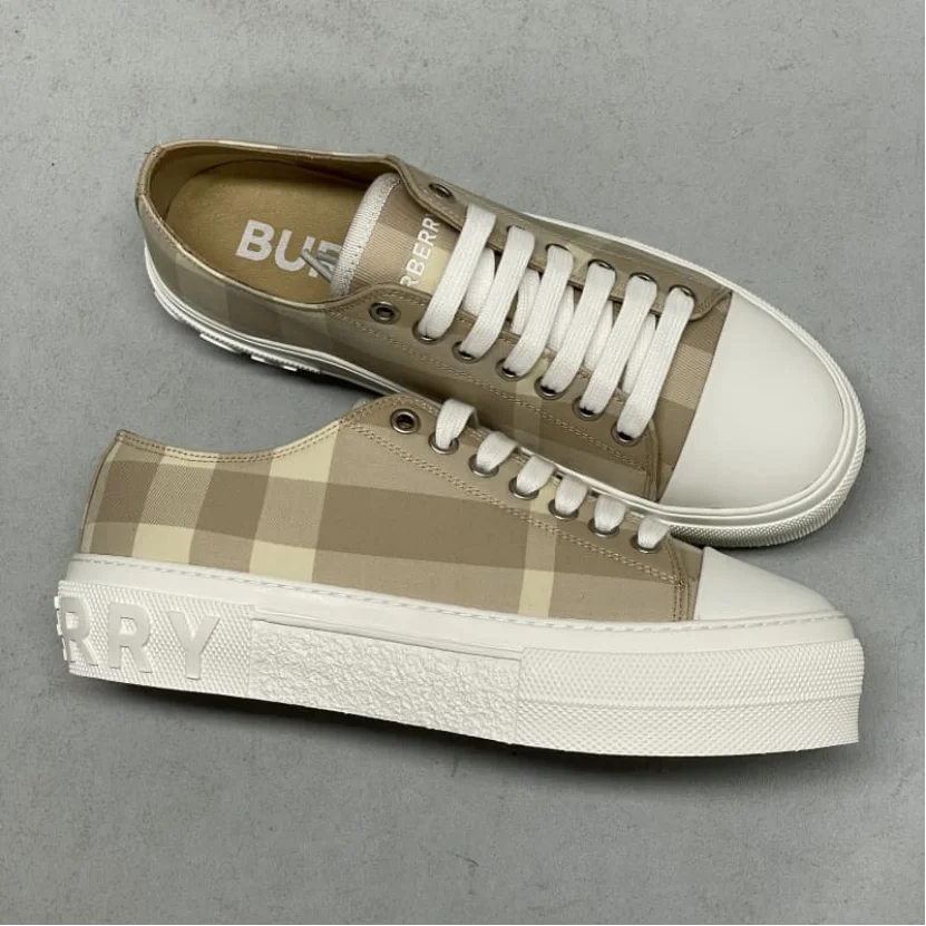Can TBTCN’s Replica Burberry Canvas Sneakers Replace the Originals? – Real Reviews from Buyers