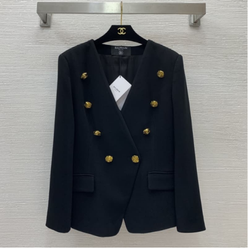 Why a Replica Balmain Blazer Can Elevate Your Wardrobe Without the Luxury Price Tag