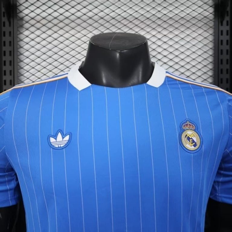 Top AAA+Spain-La Real Madrid Blue Retro Model Player Version Jersey GS002-3