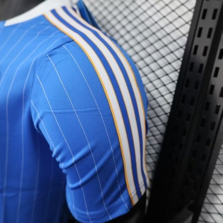 Top AAA+Spain-La Real Madrid Blue Retro Model Player Version Jersey GS002-7