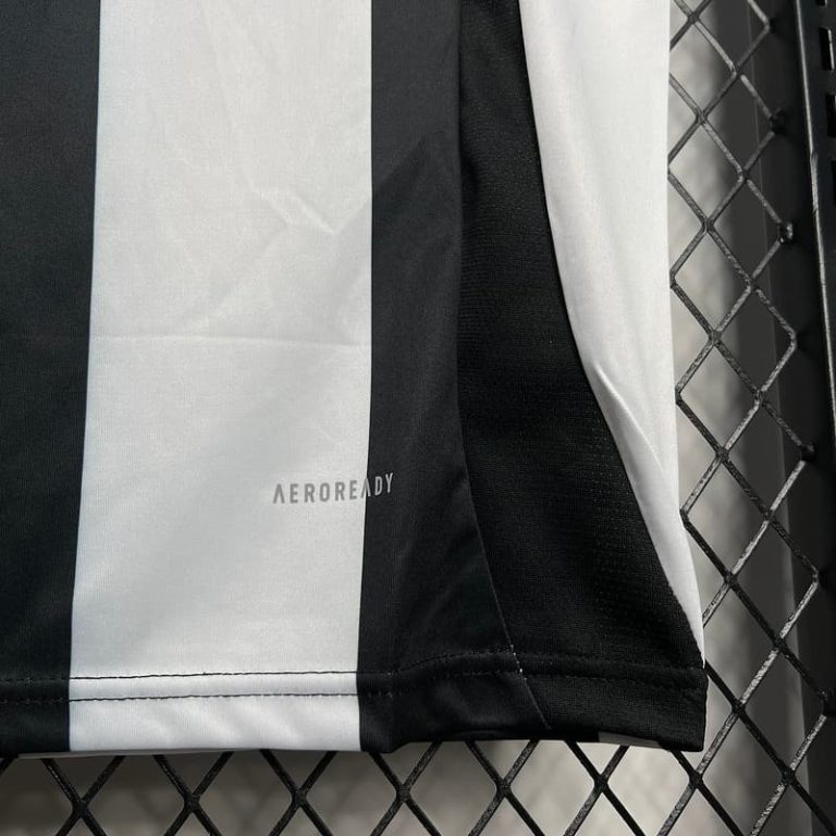 UK-Premier League Newcastle home soccer jersey Summer Sportswear GS109-5