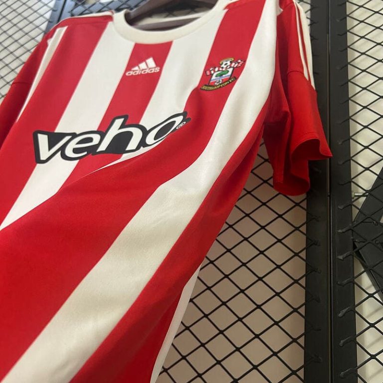 UK-Premier League Southampton home retro jersey Summer Sportswear GS144-4